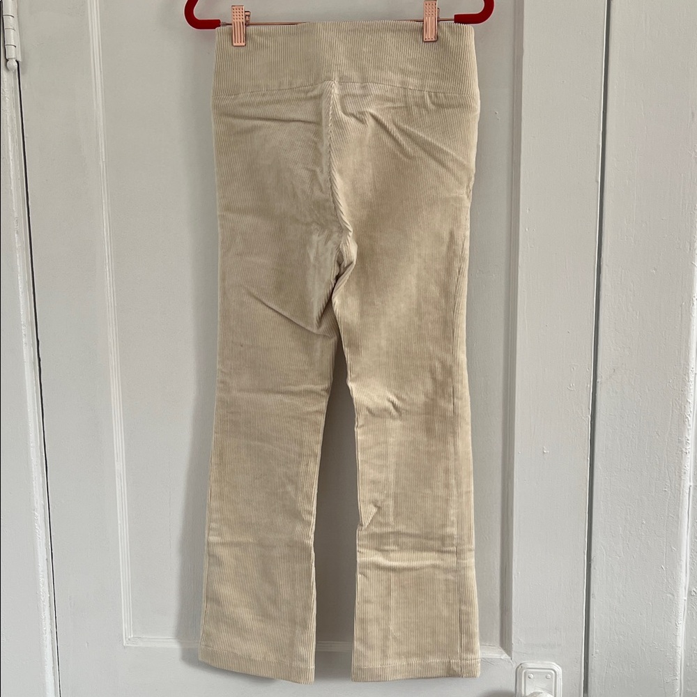 Chic SPRWMN Cropped Flare Buttercream Corduroy Leggings - Picture 3 of 5